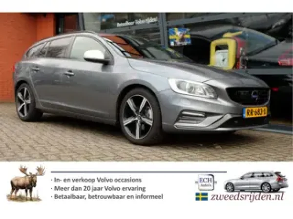 Volvo V60 2.0 D4 Summum 2017 - voorkant