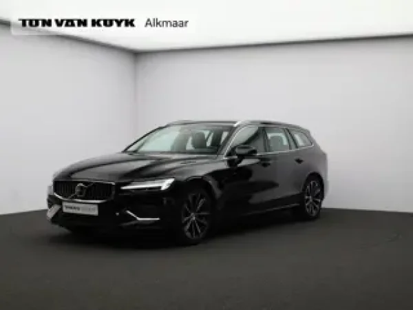 Volvo V60 2.0 T6 Plug-in hybrid AWD Essential Bright 2025 - voorkant