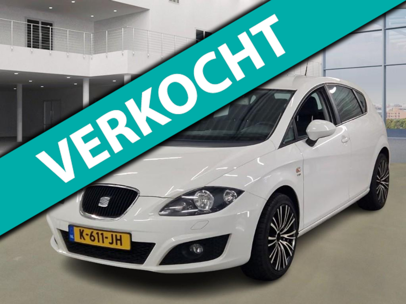 Seat Leon 1.4 TSI Reference CARPLAY NAVI PSENSOR CRUISE TREKHAAK 2 X SLEUTELS 2009 - voorkant