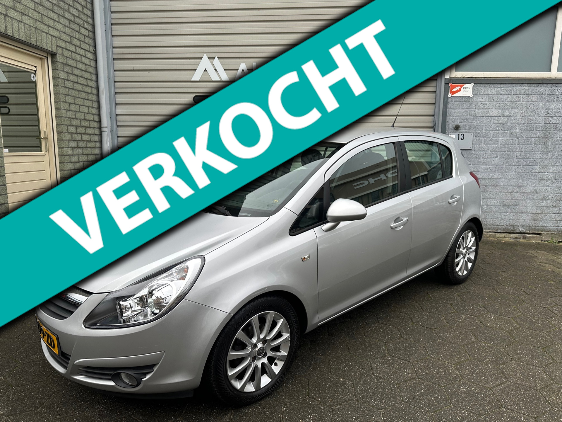 Opel Corsa 1.2-16V Edition 5-deurs / AC / Cruise Controle / APK 08-2026 2009 - voorkant