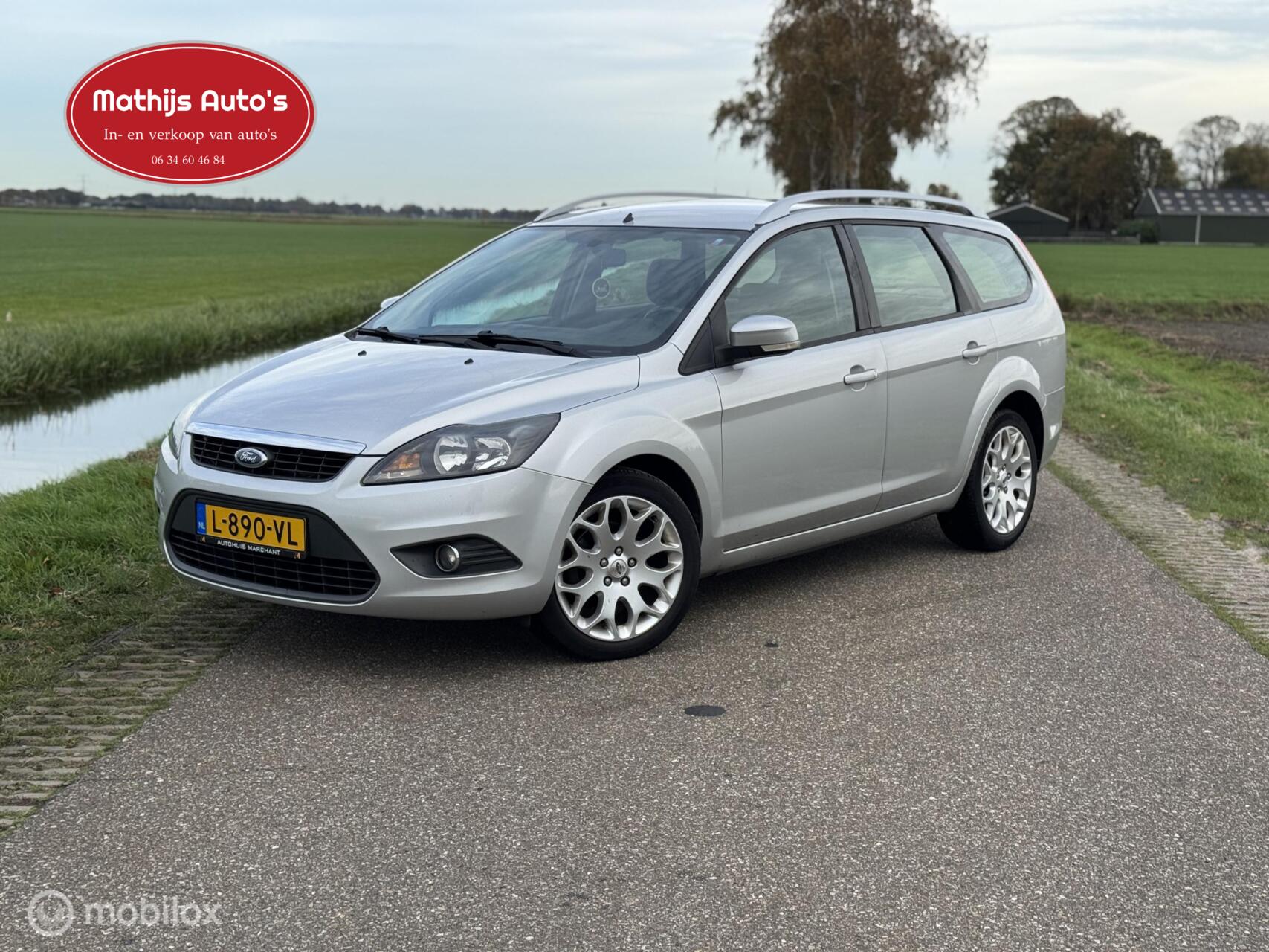 Ford Focus 1.8 Ghia Airco Cruise trekhaak! Nieuwe APK! 2009 - voorkant