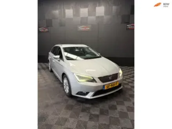 Seat Leon 1.6 TDI Style Business Ecomotive 2014 - voorkant