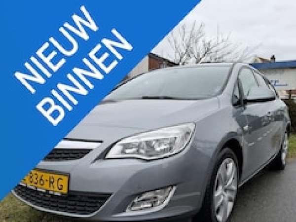 Opel Astra 1.6 Edition 2011 - voorkant