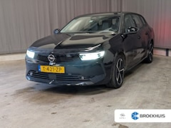 Opel Astra 1.6 Turbo Hybrid 2023 - voorkant