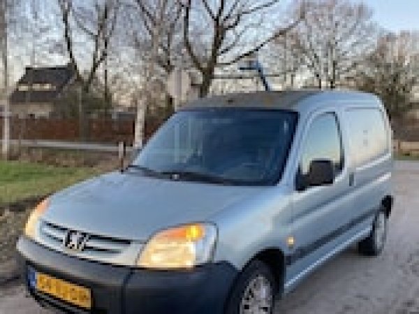 Foto van Peugeot Partner