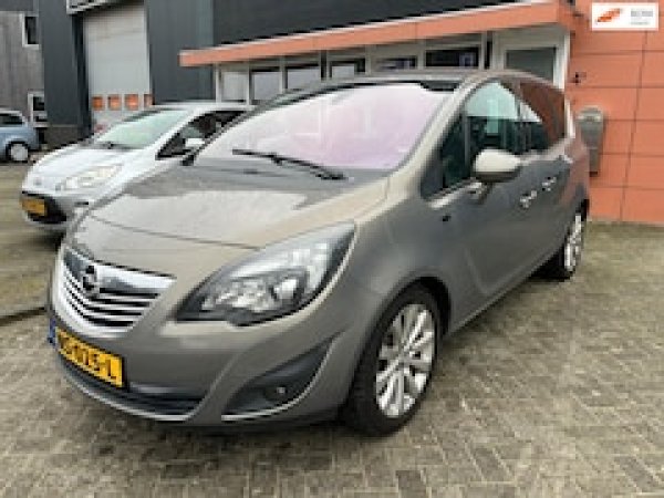 Opel Meriva 1.4 Turbo Cosmo 2011 - voorkant
