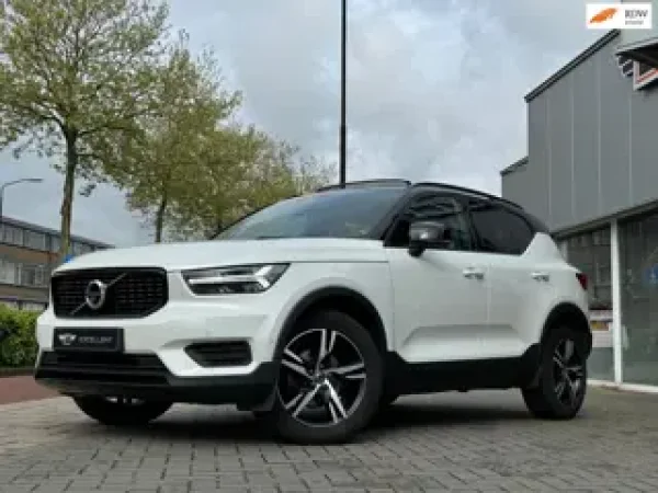 Volvo XC40 1.5 T3 R-Design 2019 - voorkant