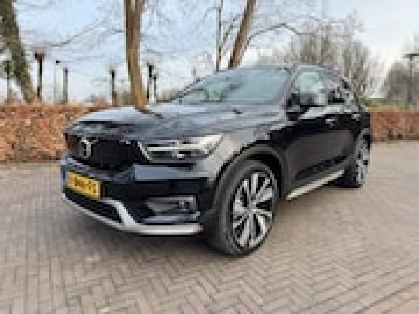 Volvo XC40 Recharge P8 AWD R-Design 2020 - voorkant