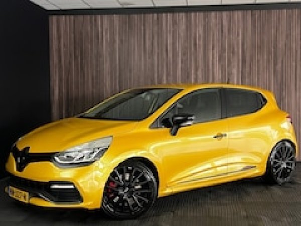Renault Clio 1.6 R.S. Trophy 2015 - voorkant