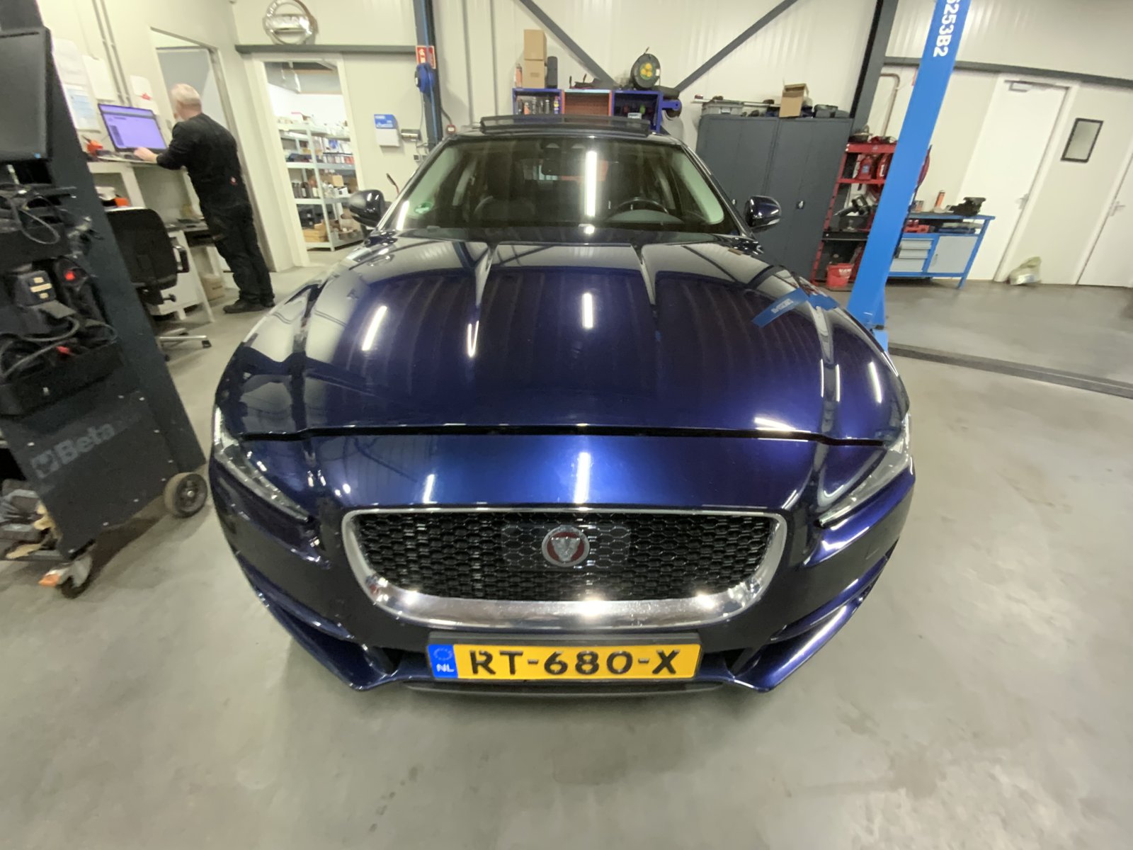 Inspectiefoto van Jaguar Xe