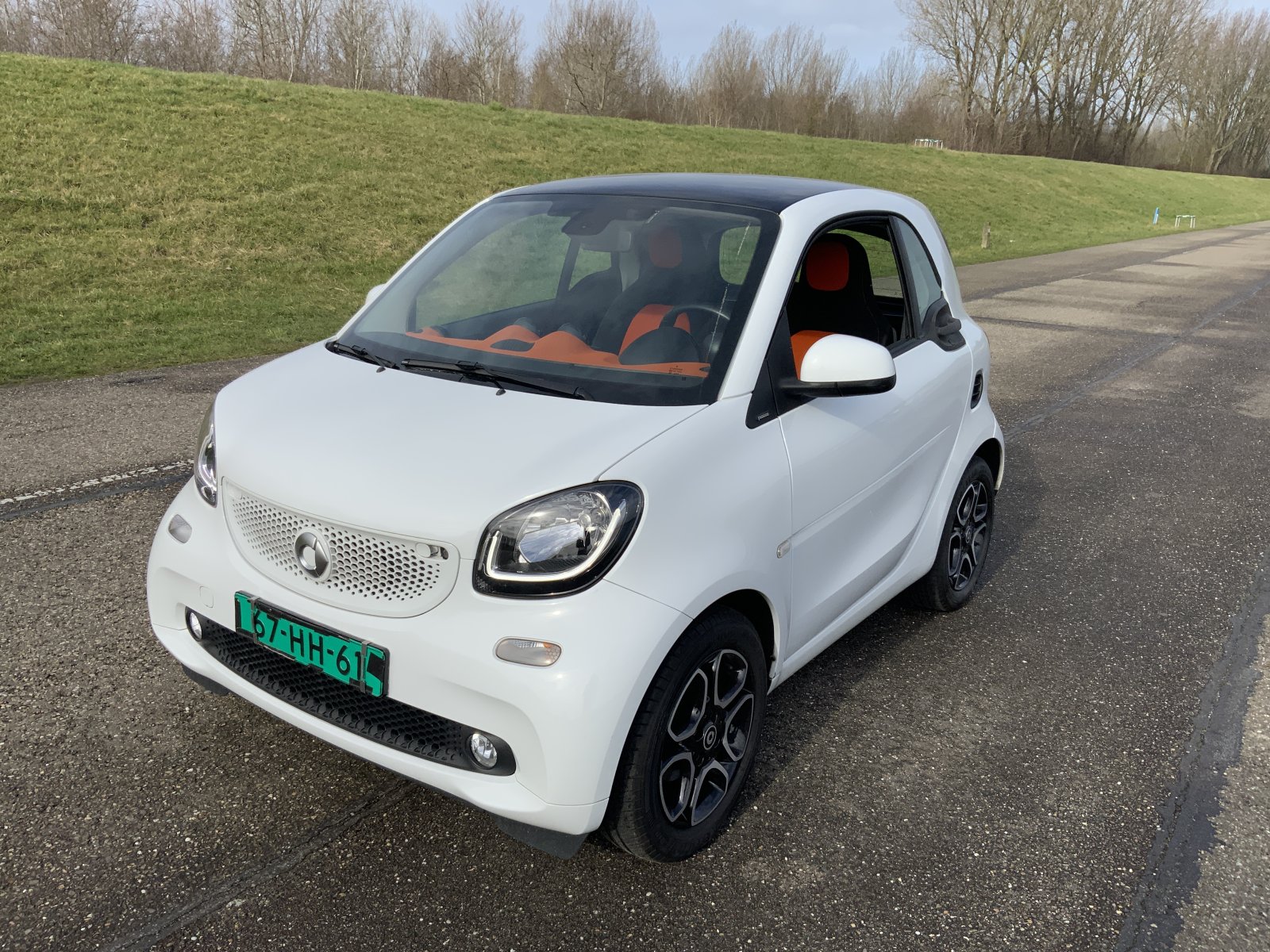 Smart Fortwo 1.0 Joy Edition 2015 - voorkant