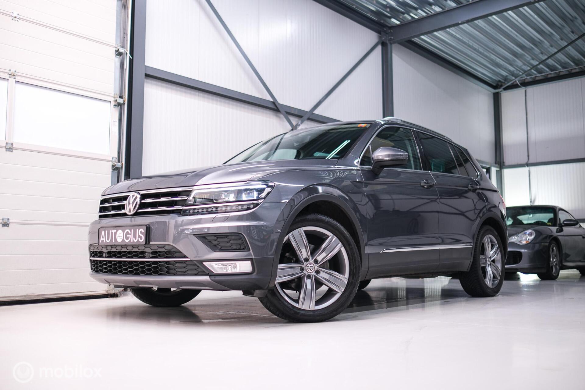 Volkswagen Tiguan 1.4 TSI ACT Highline DSG | LED | Adaptive | Trekhaak | Virtual Cockpit | Stoelverwarming | NAP NL auto | 2017 - voorkant