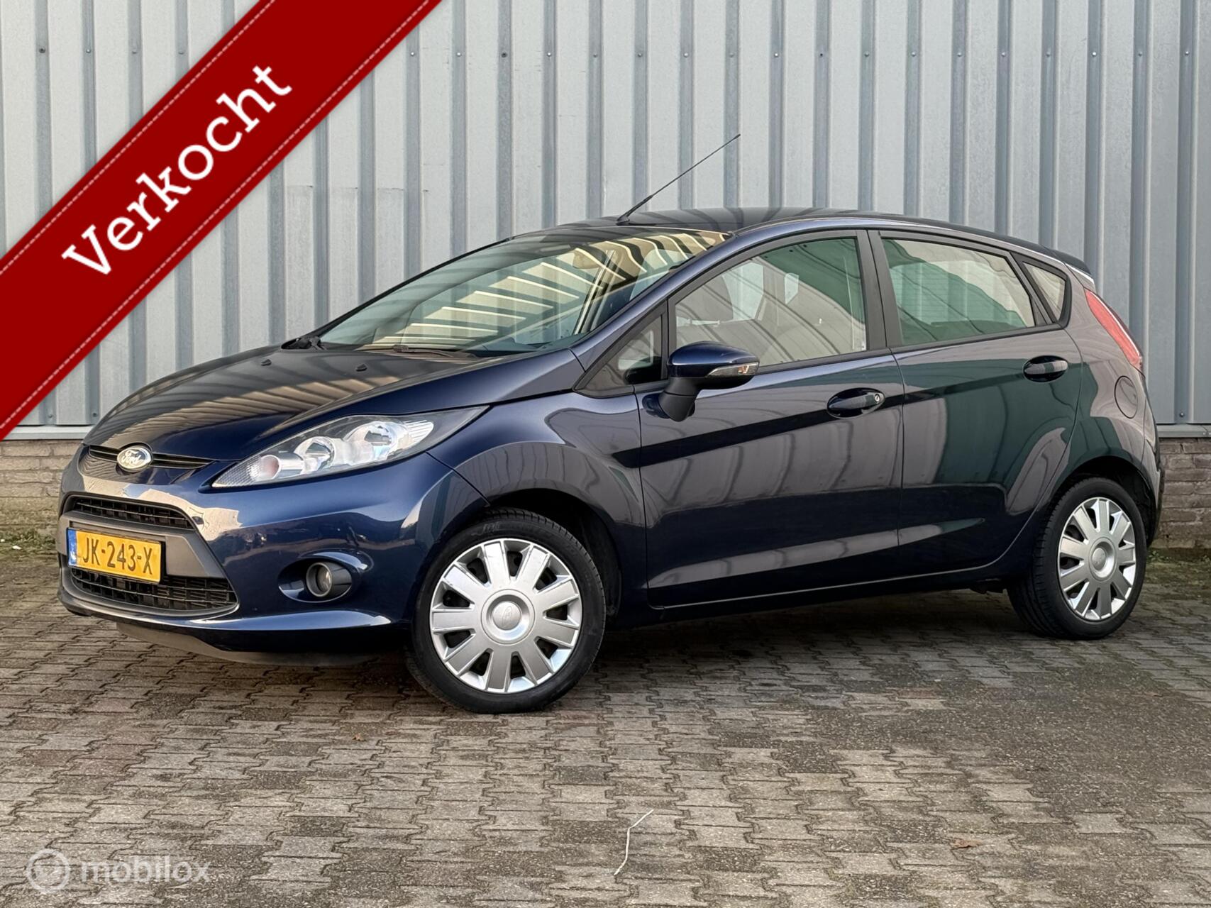 Ford Fiesta 1.25 Titanium | Airco | 5-Deurs | Zuinig 2011 - voorkant