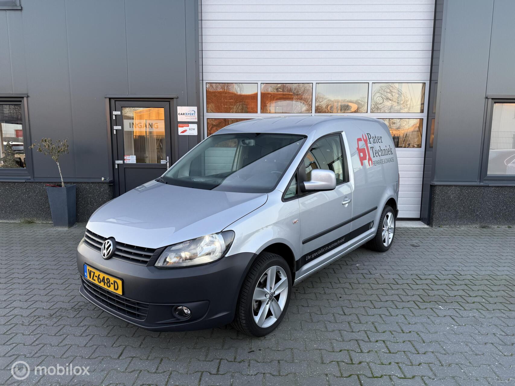 Volkswagen Caddy 1.6 TDI / DSG Automaat / stoelverwarming 2015 - voorkant