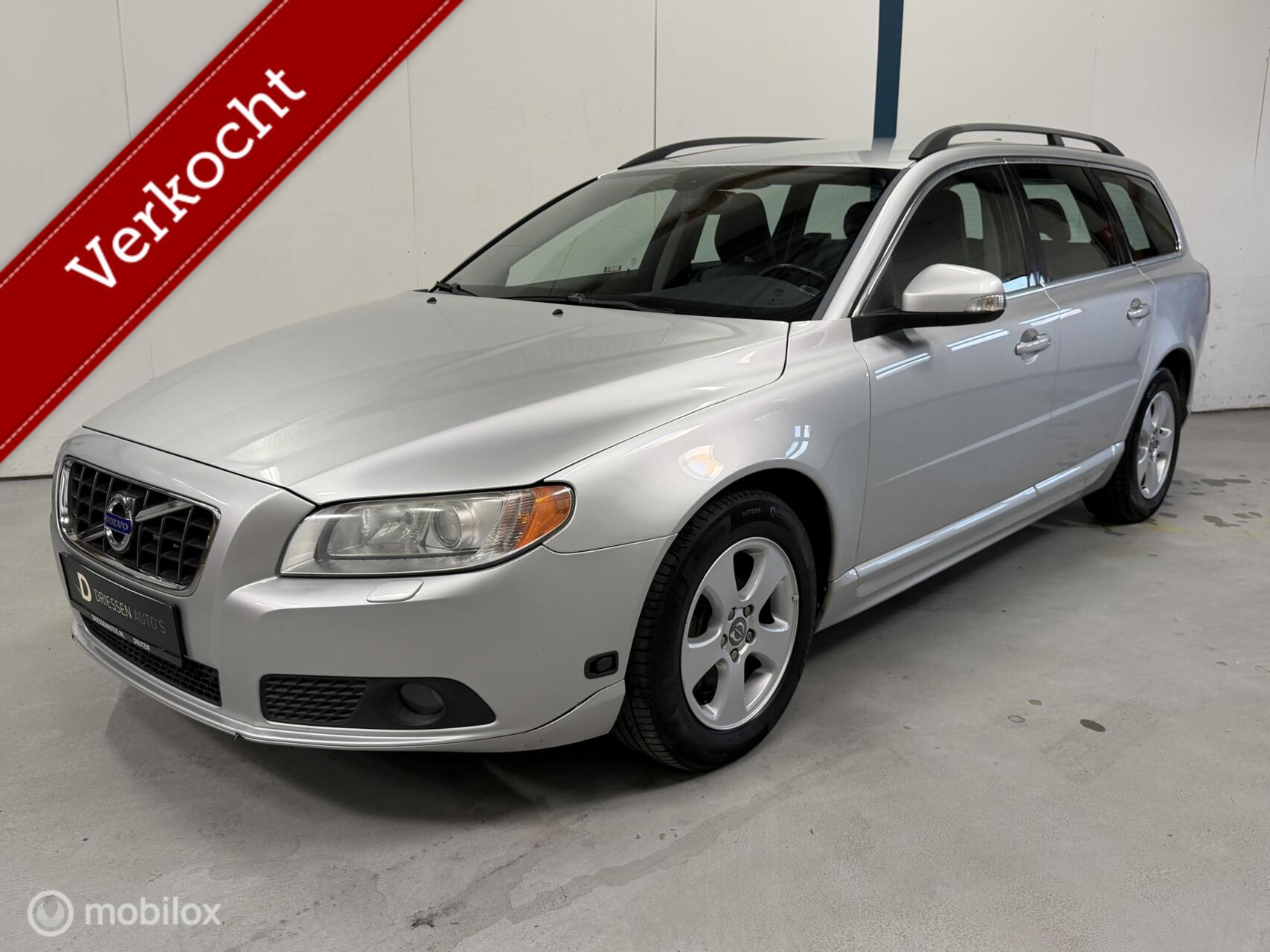 Volvo V70 2.5FT Momentum XENON 2009 - voorkant