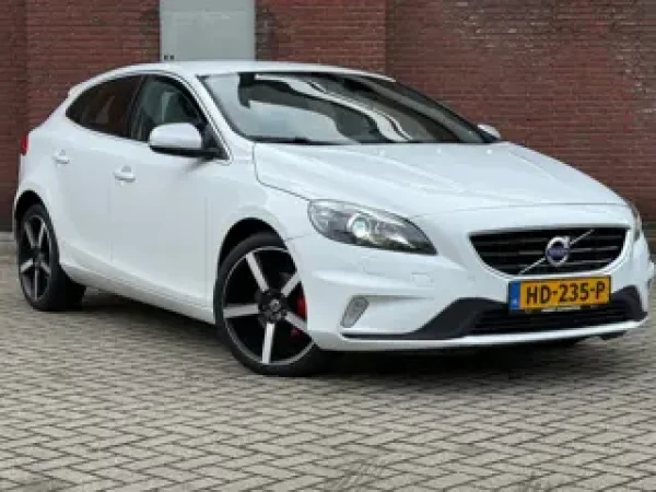 Volvo V40 2.0 D2 R-Design Business 2015 - voorkant
