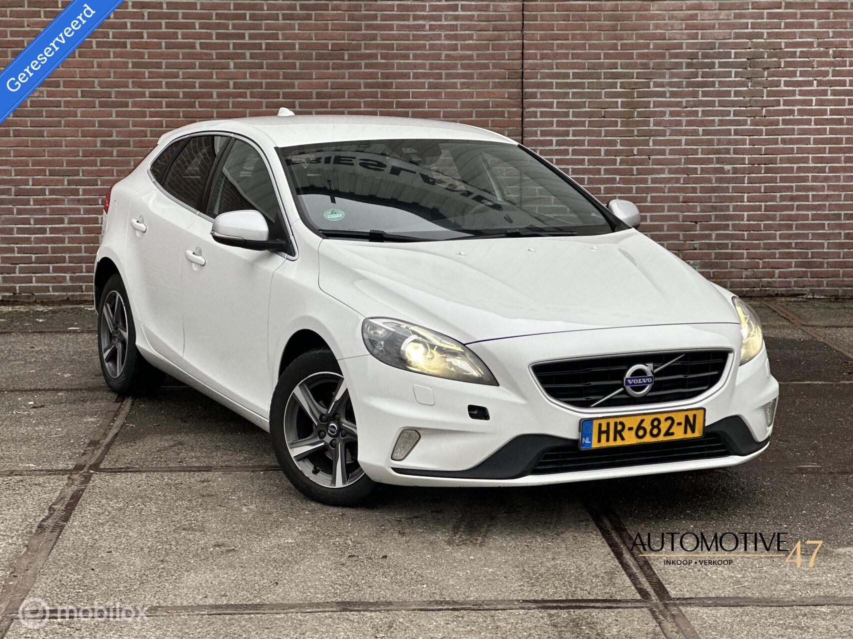 Volvo V40 2.0 D2 R-Design 2015 - voorkant