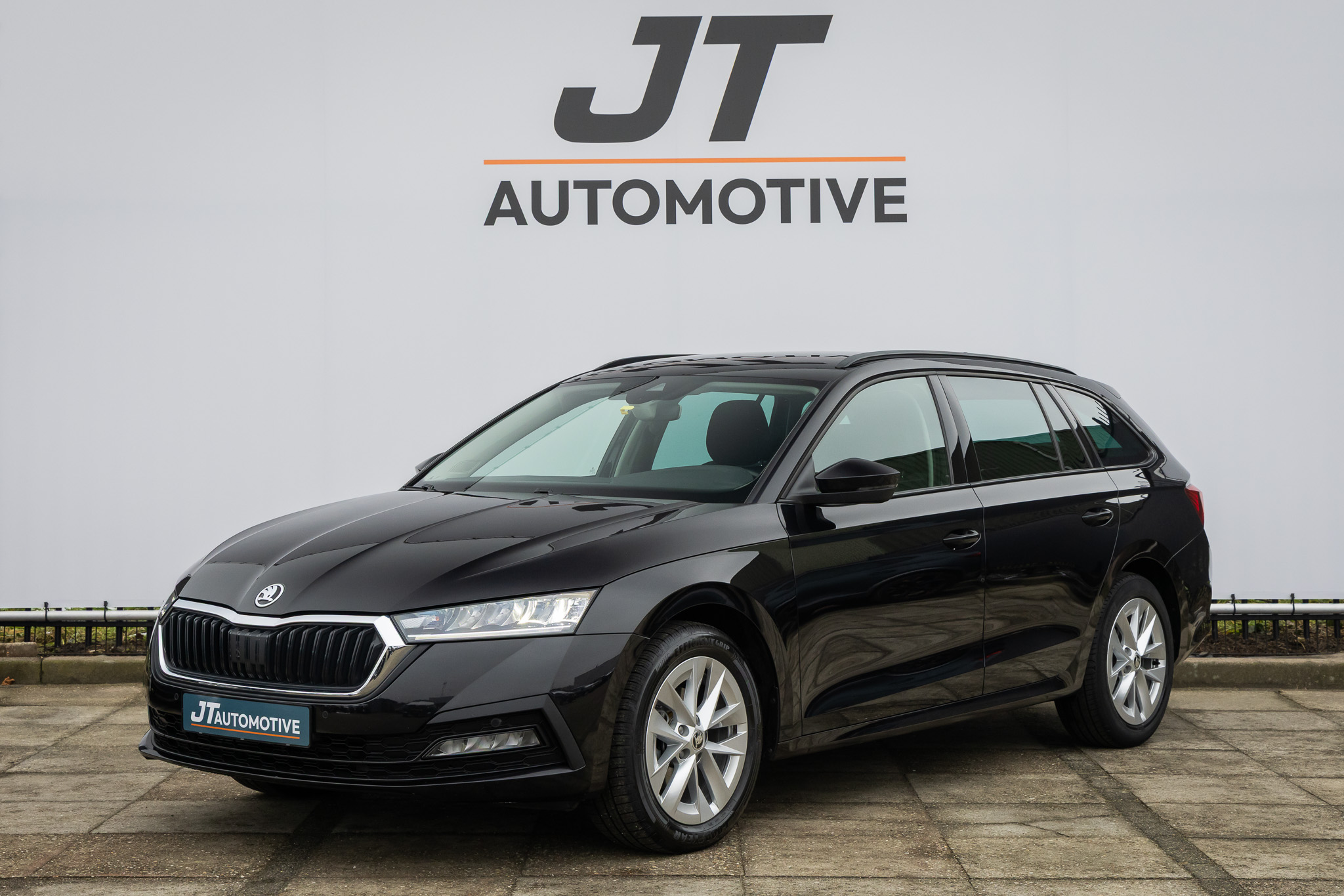 Skoda Octavia 1.0 TSI Bns Edition Hybrid Stoelverw | Elek Kofferbak | 2020 - voorkant