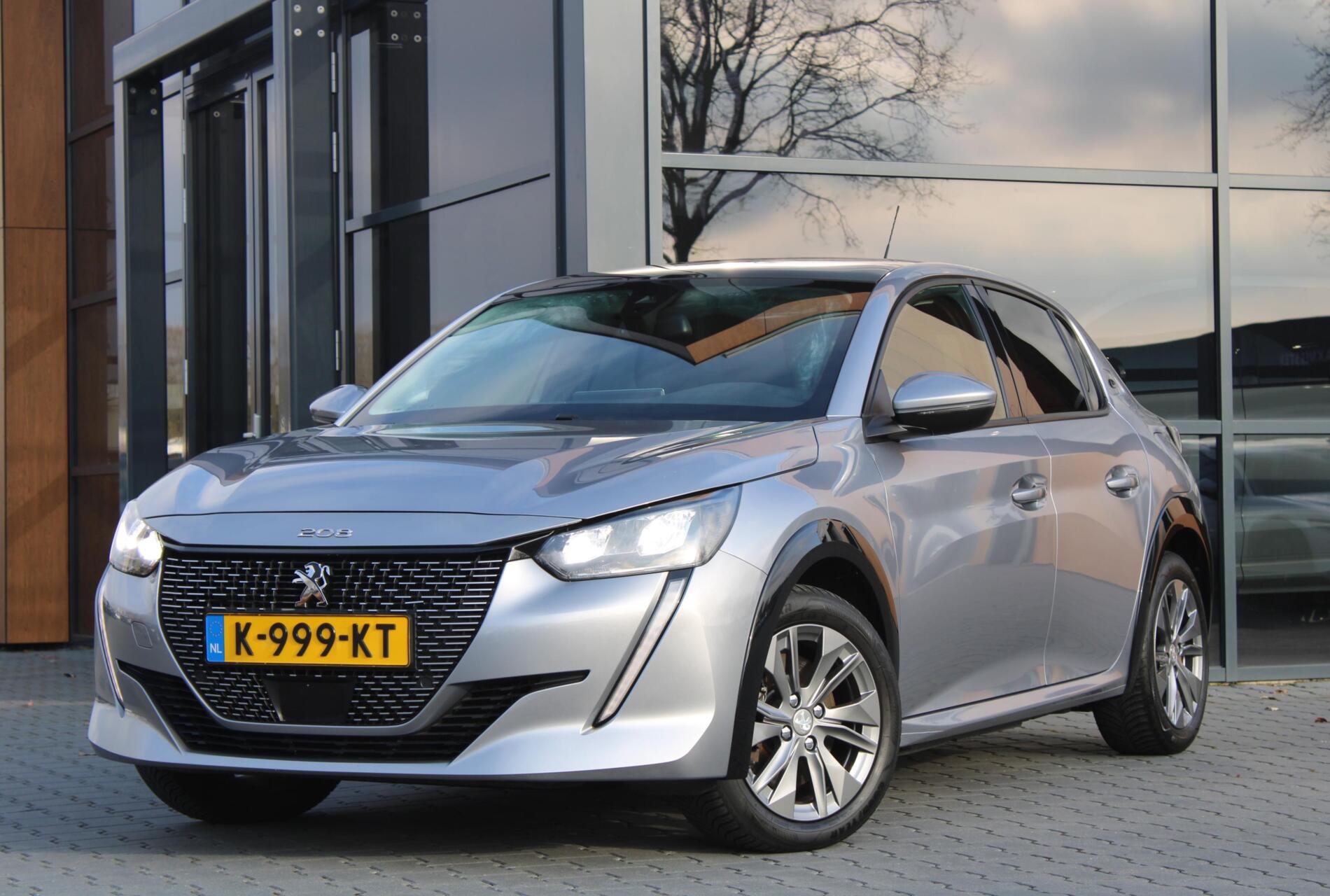 Peugeot 208 Allure 50 kWh | 3-Fase | Pano | Camera | Navi 2020 - voorkant