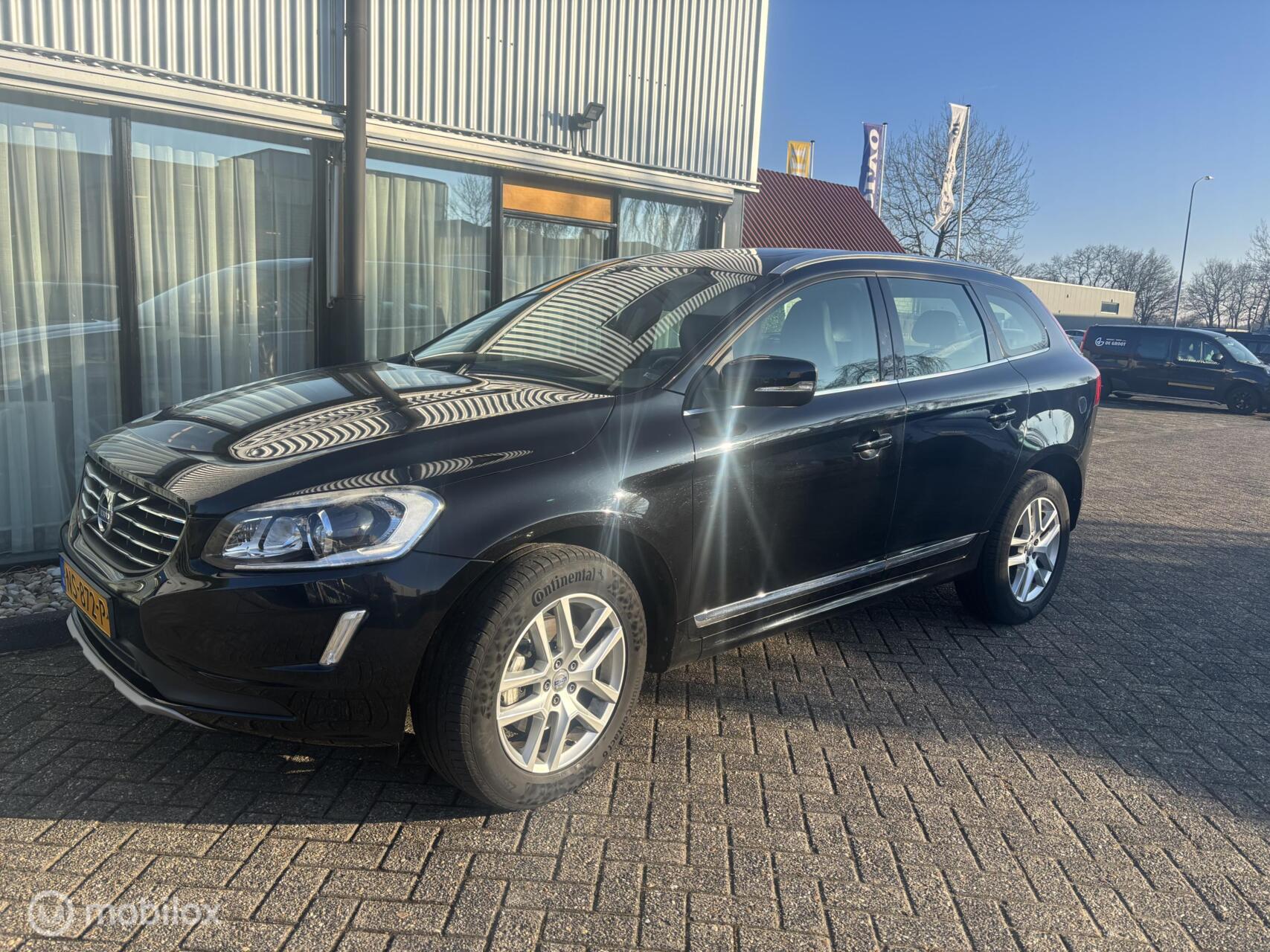 Volvo Xc60 2.0 T5 FWD Polar+ 2017 - voorkant
