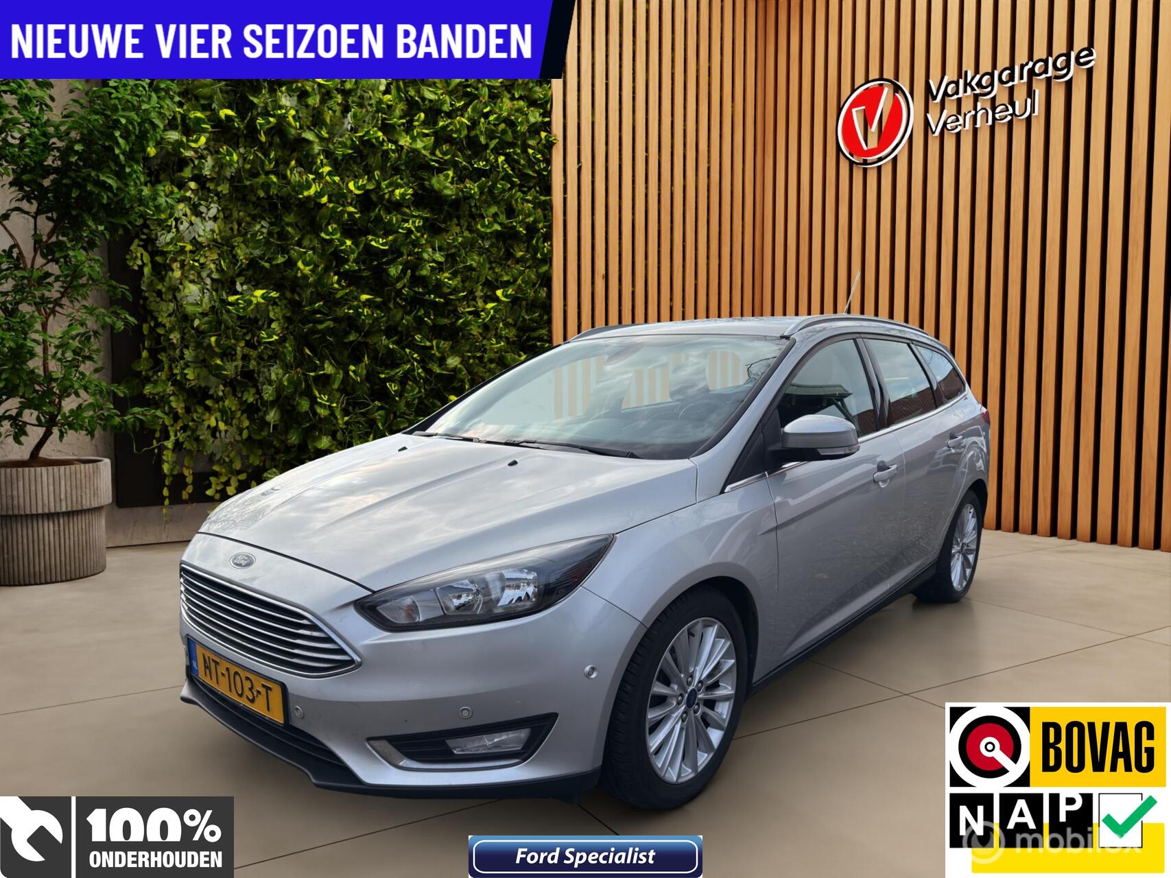 Ford Focus 1.0 Titanium|125Pk|Apple|Nap|Boekjes 2017 - voorkant