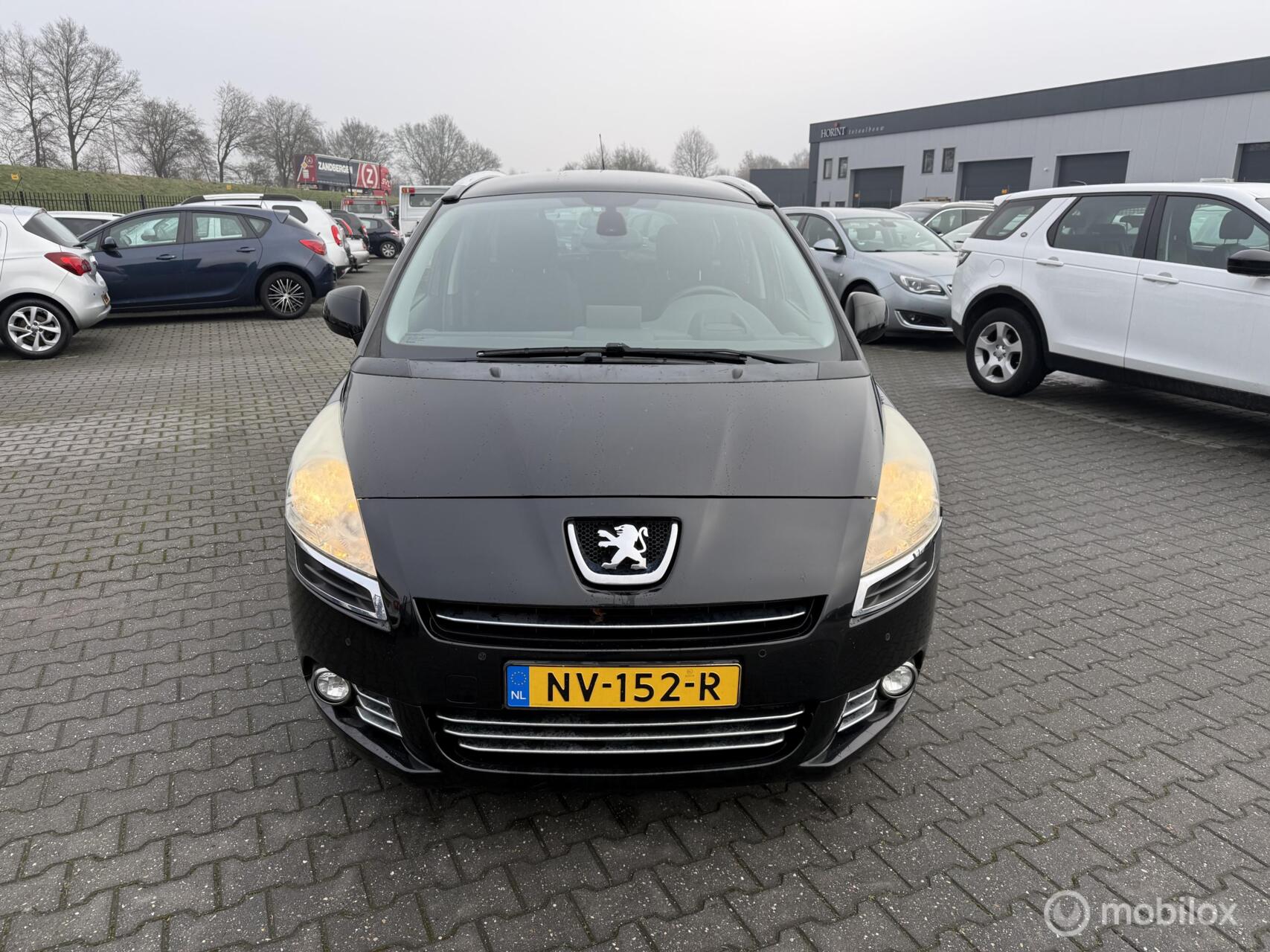 Foto van PEUGEOT 5008