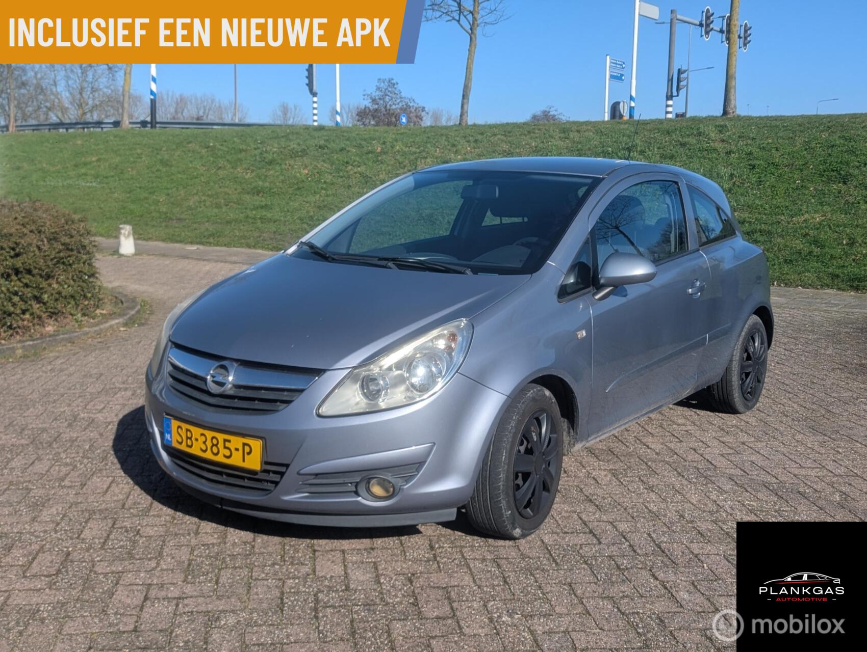 Opel Corsa 1.4-16V Enjoy 2007 - voorkant
