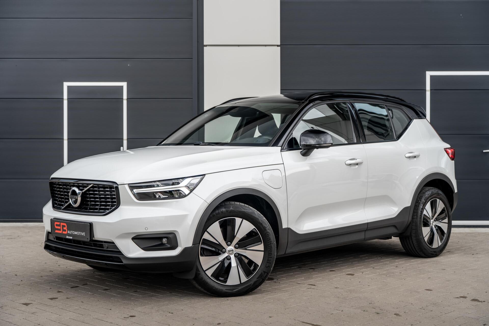 Volvo XC40 1.5 T5 Recharge R-Design DEALER ONDERHOUDEN|VOL! 2021 - voorkant