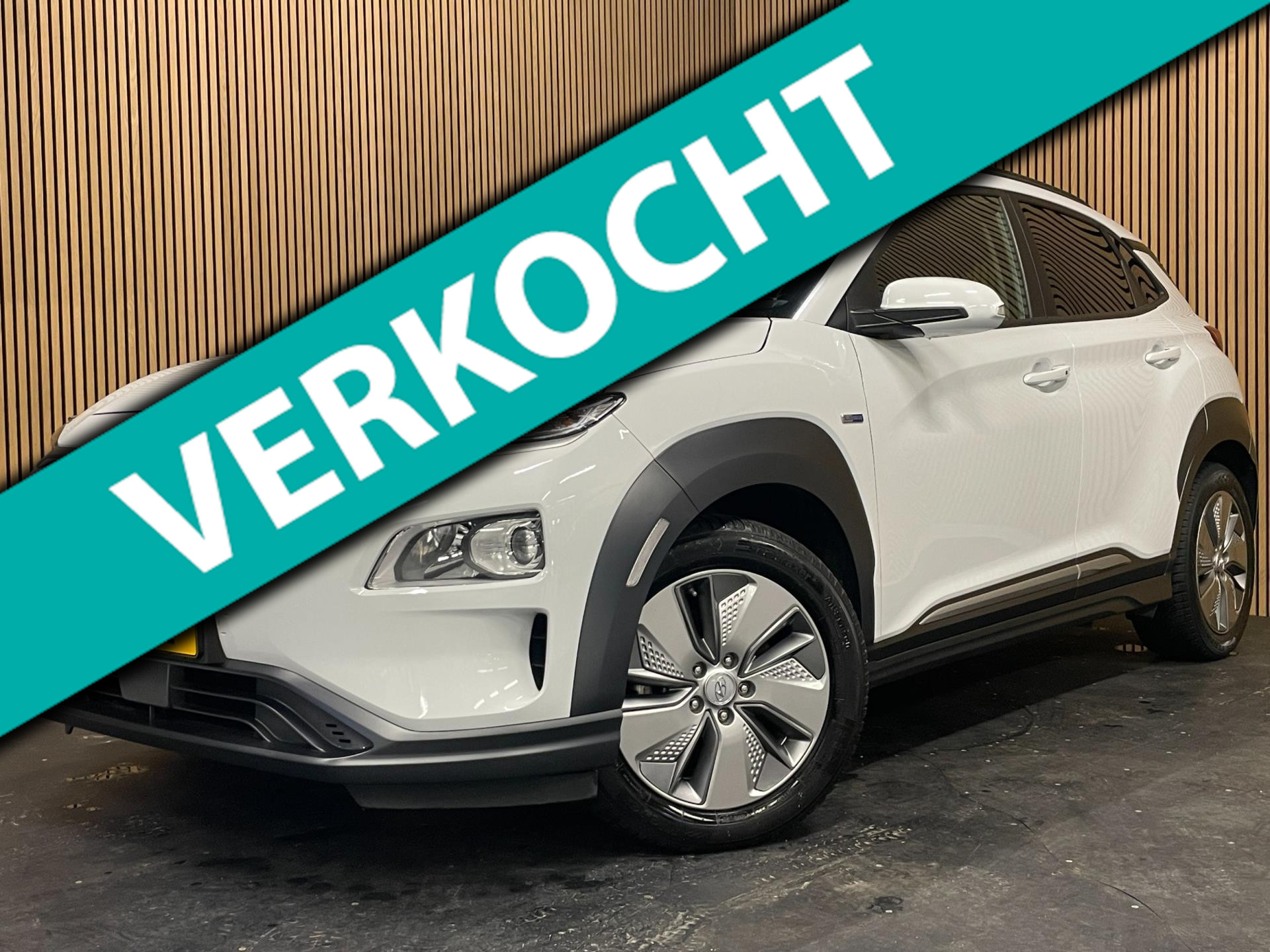 Hyundai Kona EV Fashion Design 39 kWh|100% SOH|CARPLAY|CAMERA|STOEL+STUURVERW|NAVIGATIE|KRELL|LANE-ASSIST|PDC-A|1e EIG|INCL.BTW| 2020 - voorkant