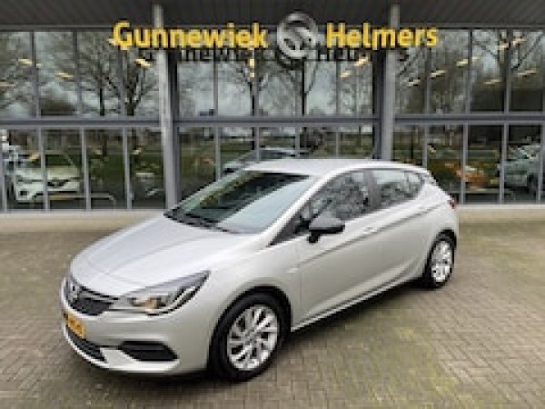 Opel Astra 1.2 Business Edition 2021 - voorkant