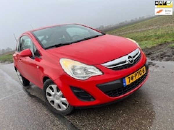 Opel Corsa 1.2-16V Edition 2011 - voorkant