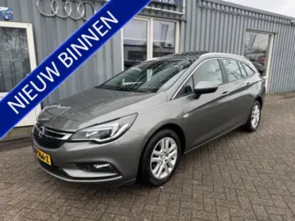 Opel Astra 1.4 Online Edition 2017 - voorkant
