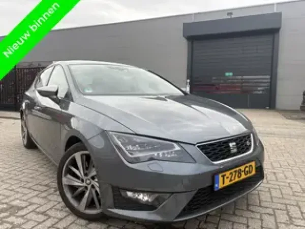 Seat Leon 2.0 TDI FR Business 2013 - voorkant