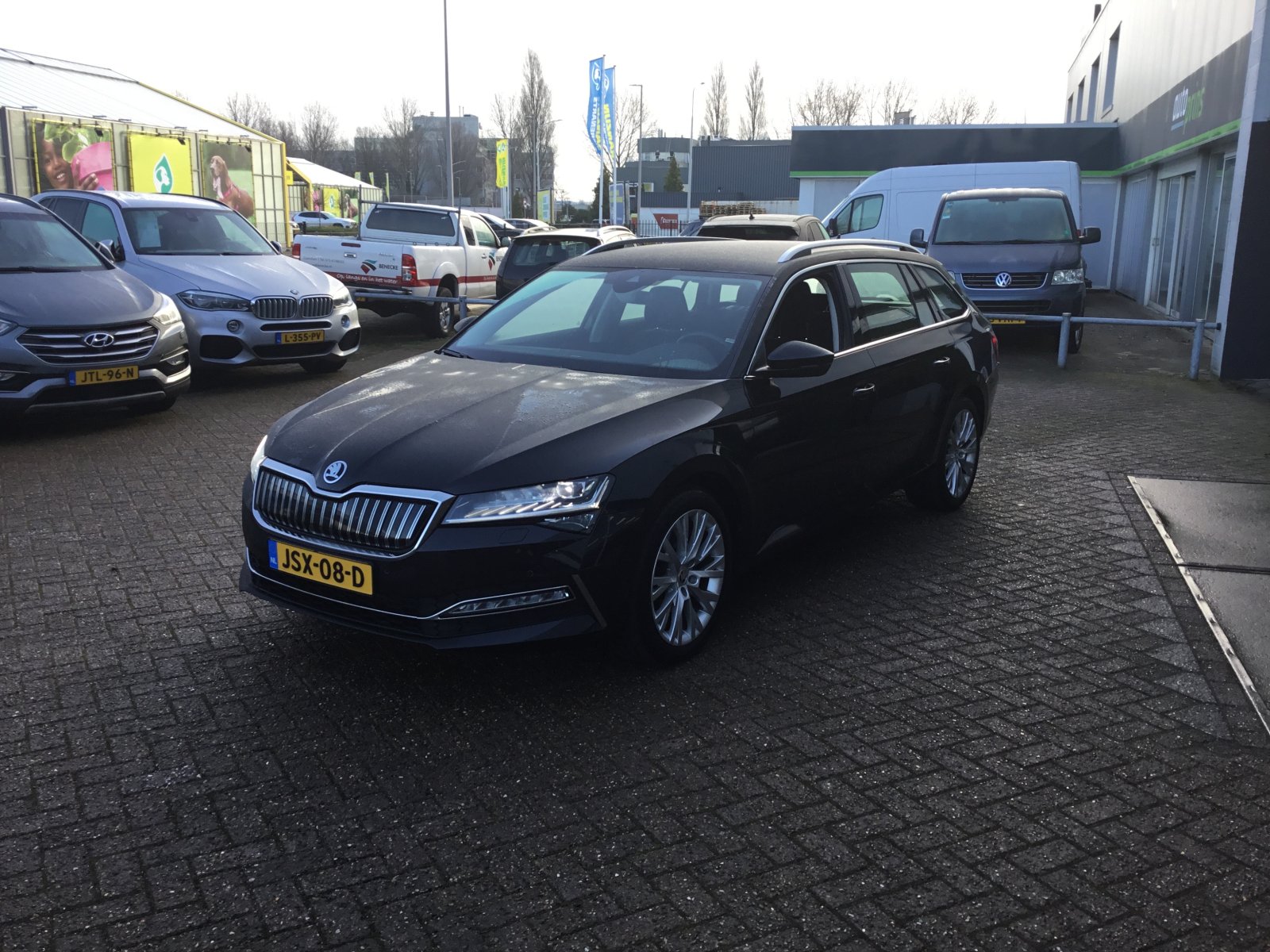 Skoda Superb Combi 1.4 TSI iV BnsEdPlus 2021 - voorkant