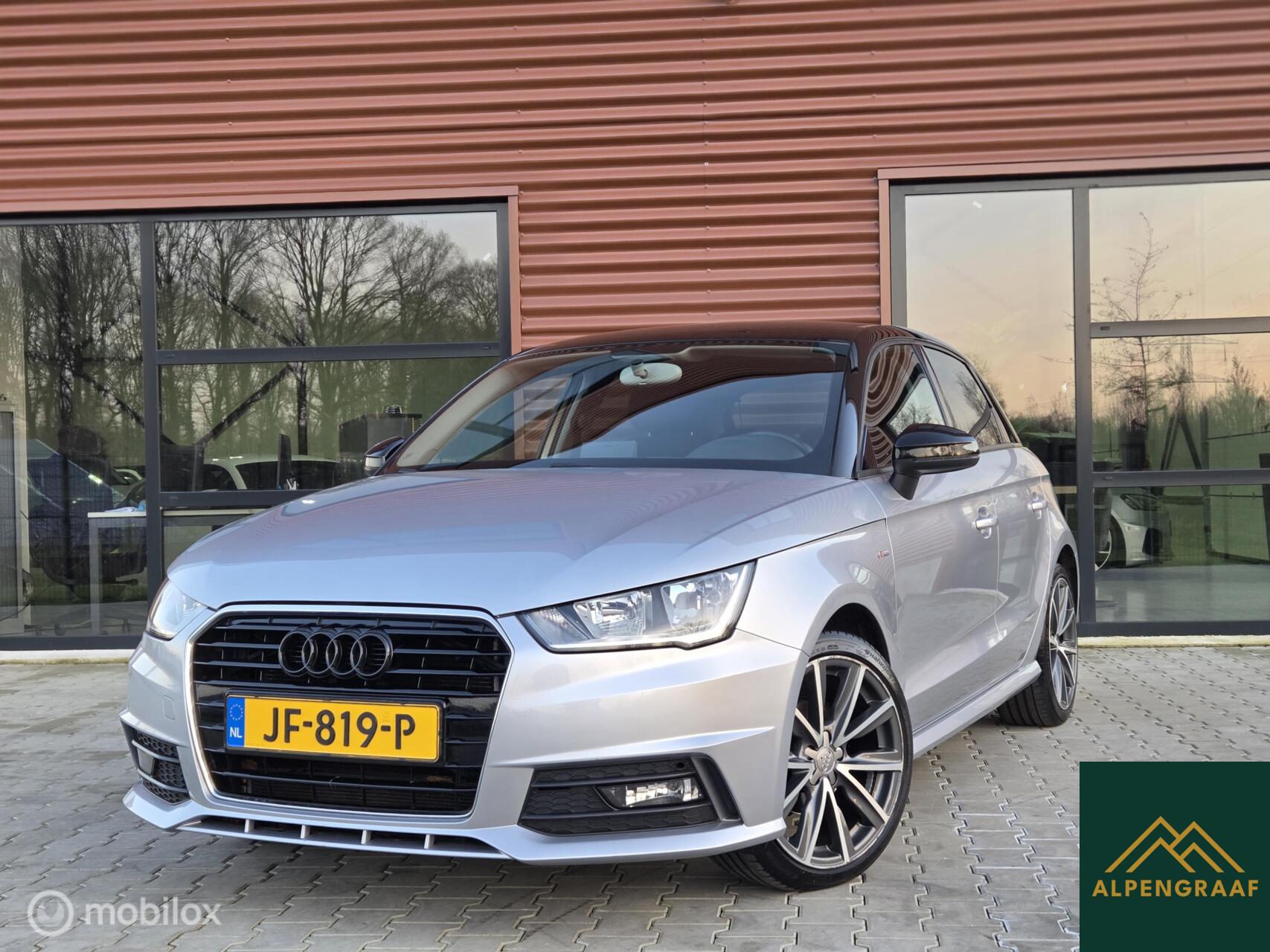 Audi A1 Sportback 1.0 TFSI S-line S-tronic Cruise control Navigatie 2016 - voorkant