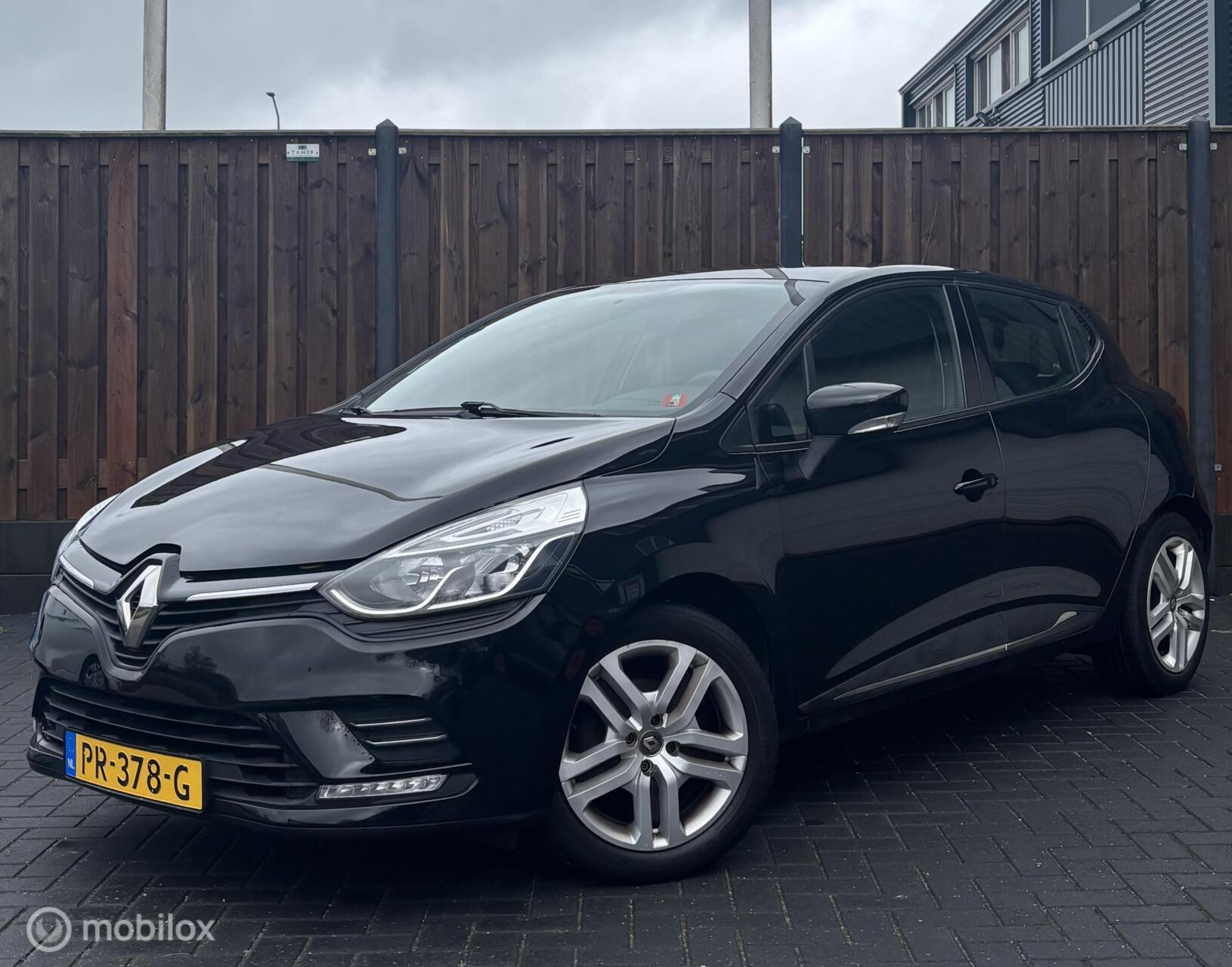 Renault Clio 0.9 TCe Zen/Airco/Cruise Control/Navi/ 2017 - voorkant
