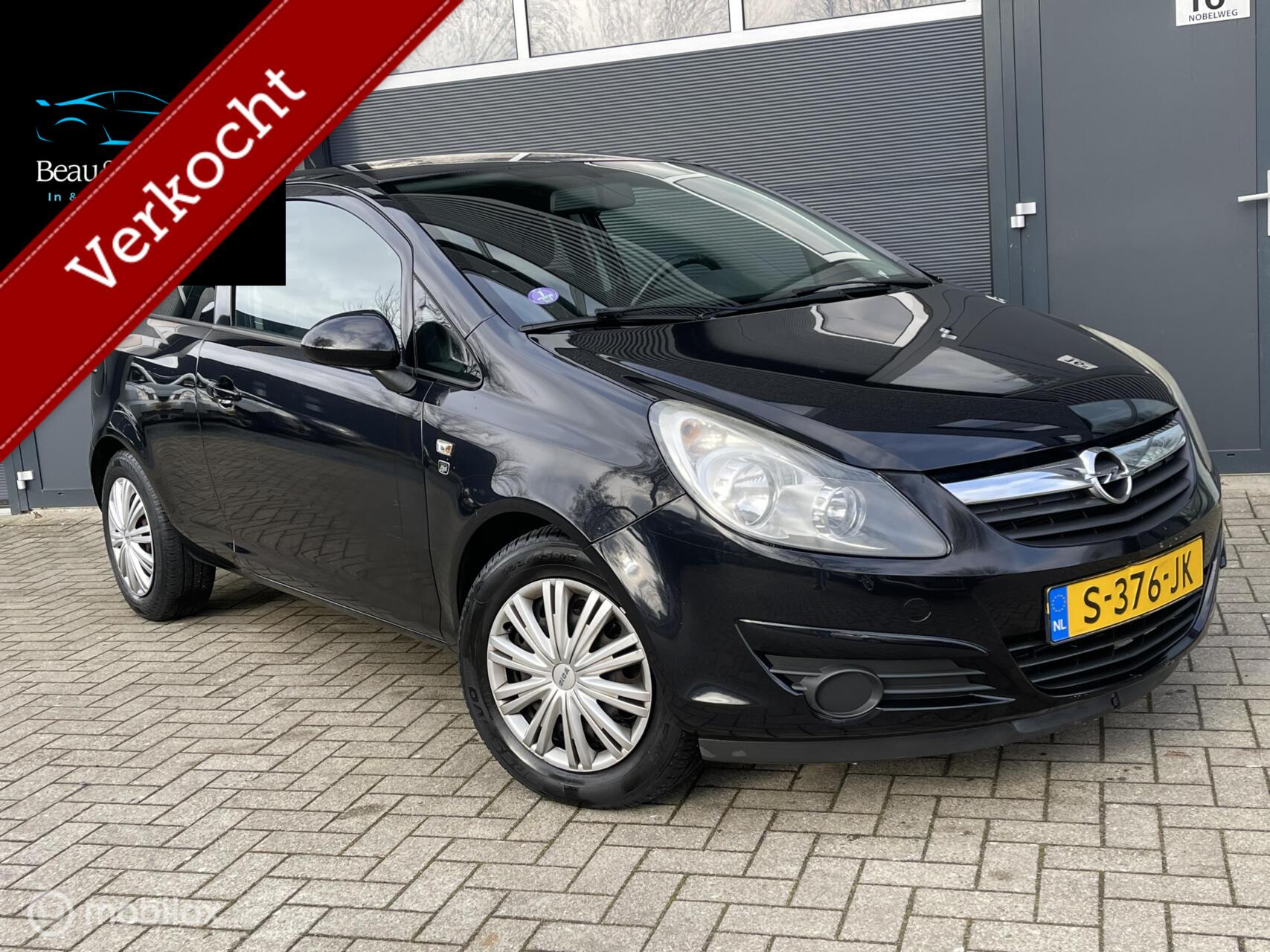 Opel Corsa 1.2 111 Jahre Edition!!! | Nieuwe apk!| Cruise! 2010 - voorkant