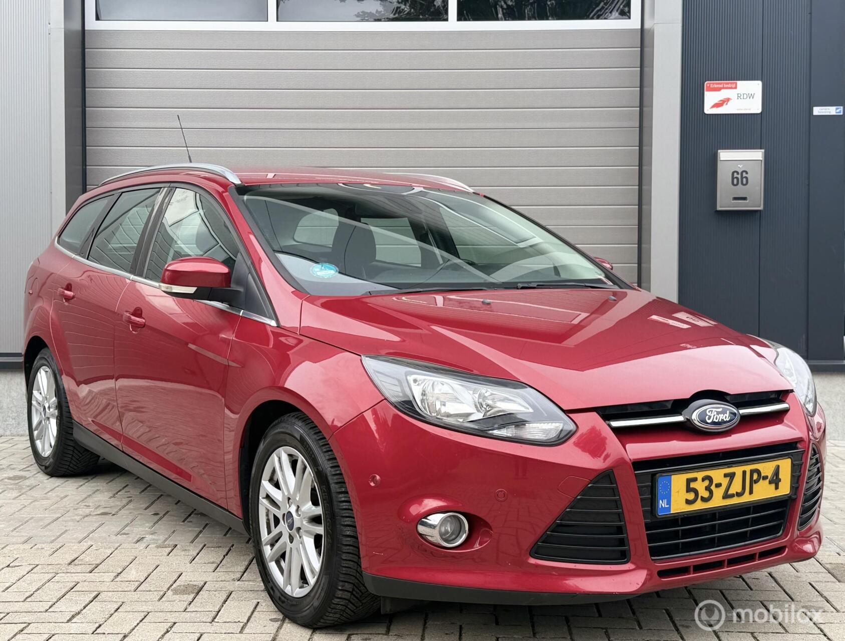 Foto van FORD FOCUS