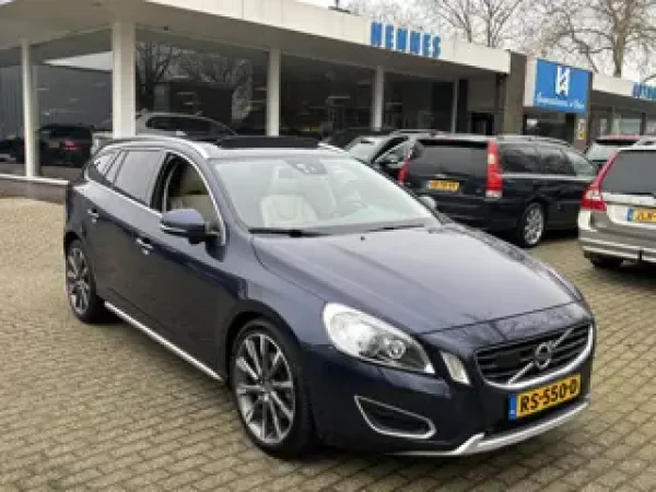 Volvo V60 3.0 T6 AWD Summum 2013 - voorkant