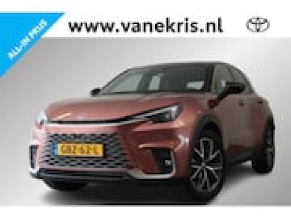 Lexus LBX Cool 2WD 2024 - voorkant