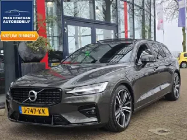Volvo V60 2.0 B3 R-Design 2020 - voorkant