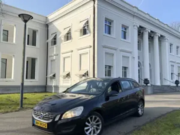 Volvo V60 1.6 DRIVe Kinetic 2012 - voorkant