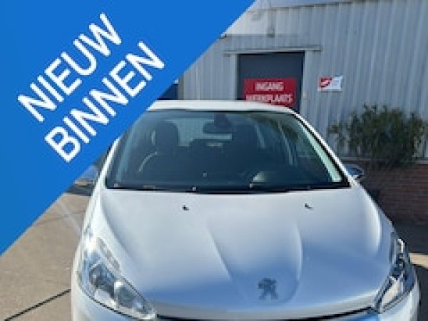 Peugeot 208 1.2 PureTech Blue Lease Executive 2017 - voorkant