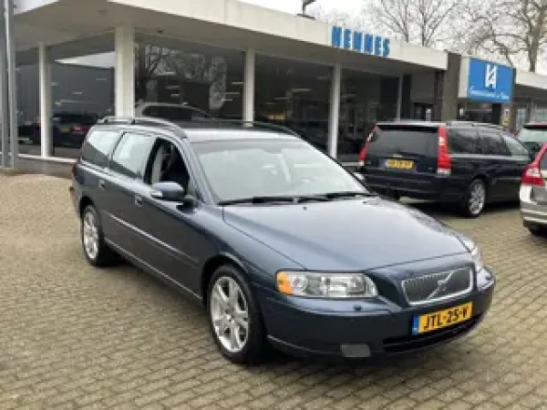 Volvo V70 2.4 2007 - voorkant