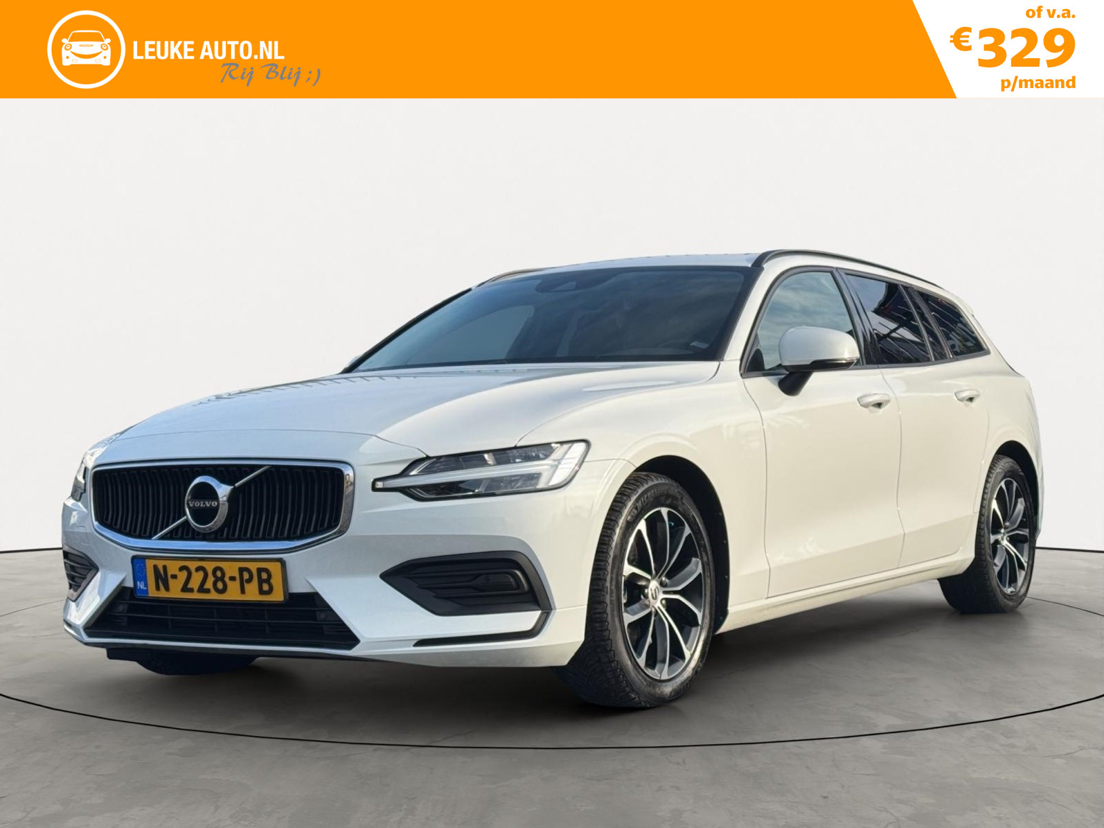 Volvo V60 2.0 B3 163PK Momentum Advantage 2021 - voorkant