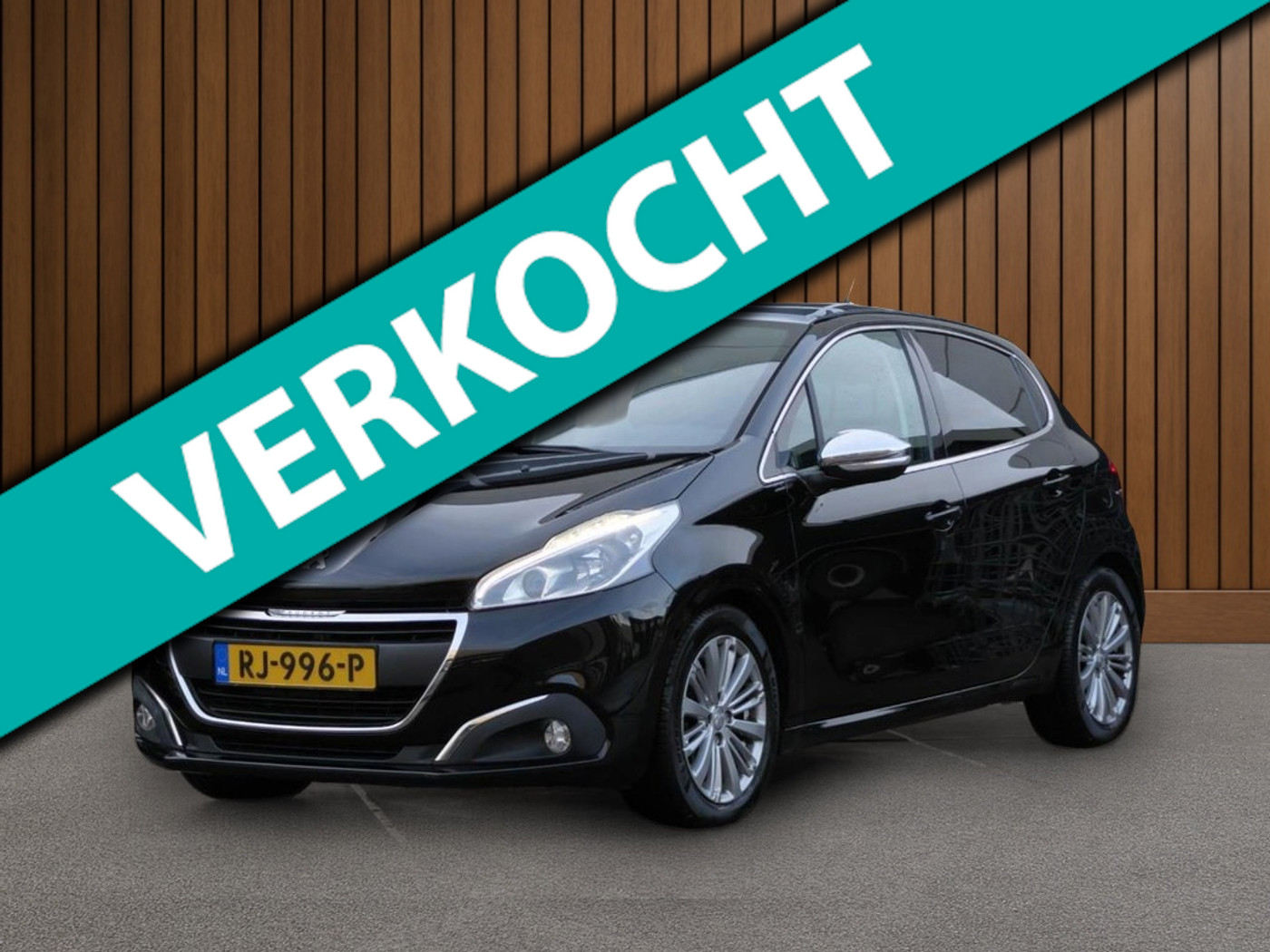 Peugeot 208 1.2 Première 110PK! | Pano-dak | Apple Carplay | Camera 2016 - voorkant