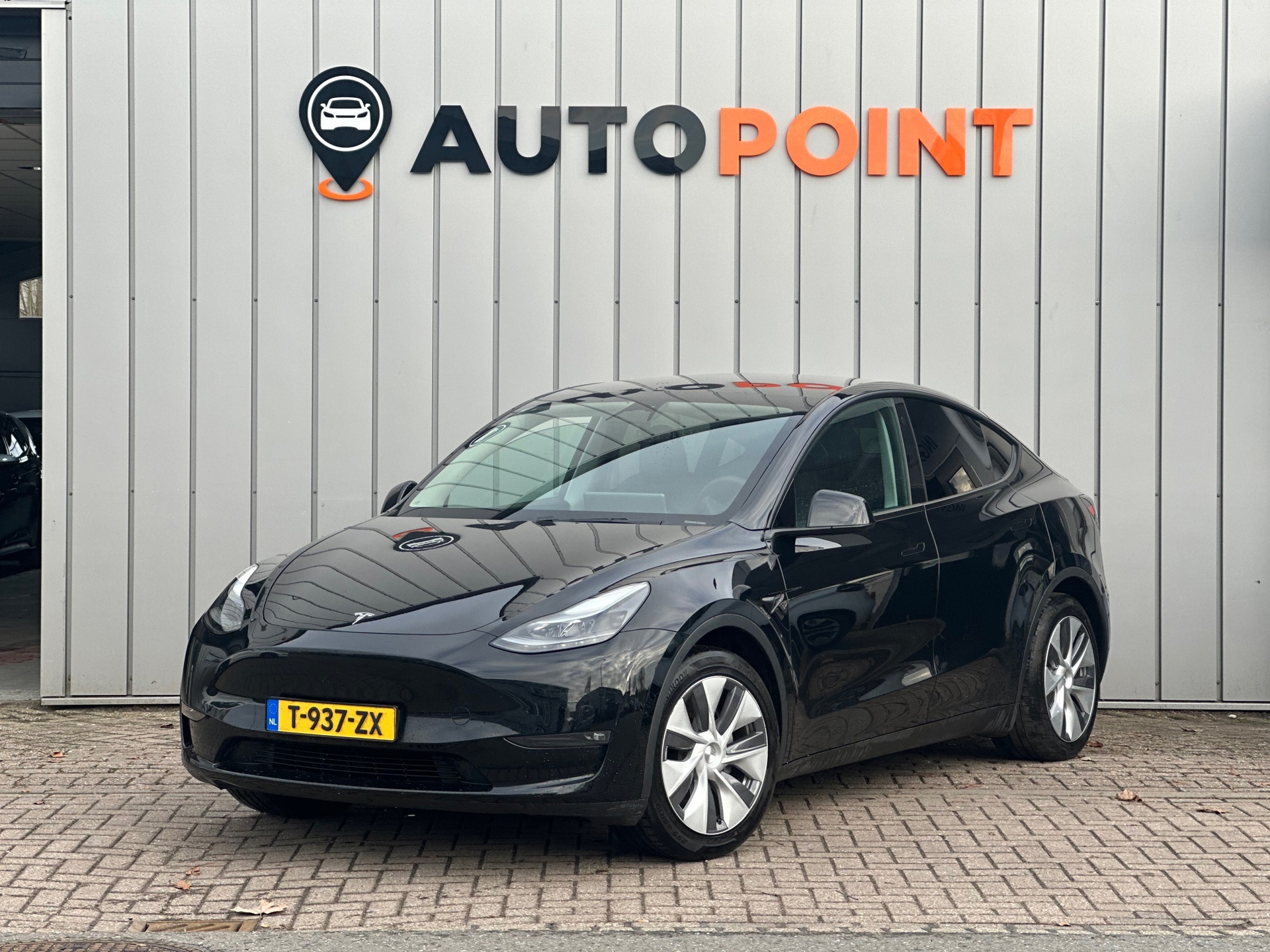 Tesla Model Y Long Range AWD 75 kWh WARMTEPOMP TREKHAAK SOH 91% 2023 - voorkant