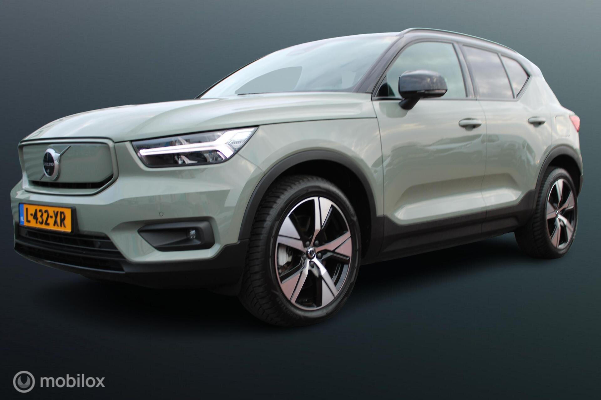 Volvo XC40 Recharge P8 AWD R-Design, Panoramadak, Stoel-stuurverwarming, Donker glas, Cruise, Clima, Navi, App connect, All Season banden 2021 - voorkant