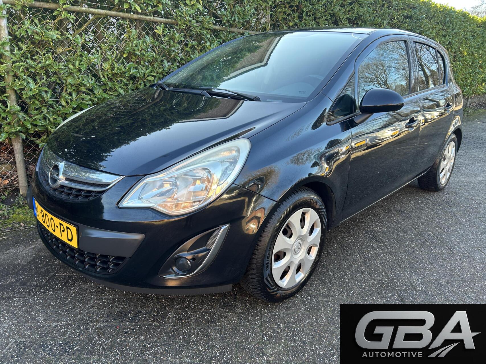 Opel Corsa 1.2 16v Satellite 5-Deurs Airco NIEUWE APK! 2012 - voorkant