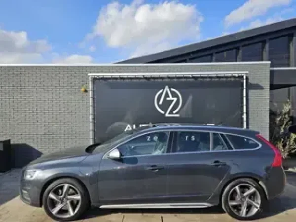 Volvo V60 2.4 D6 Twin Engine R-Design 2015 - voorkant
